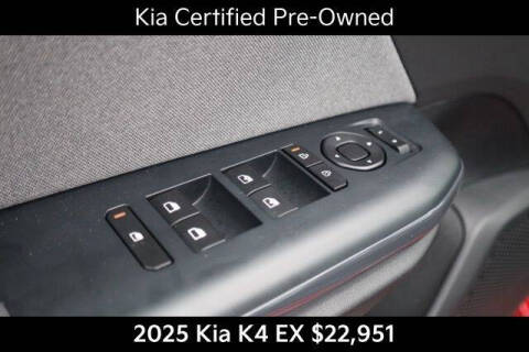 2025 Kia K4 EX