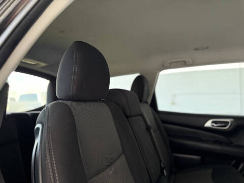 2020 Nissan Pathfinder S