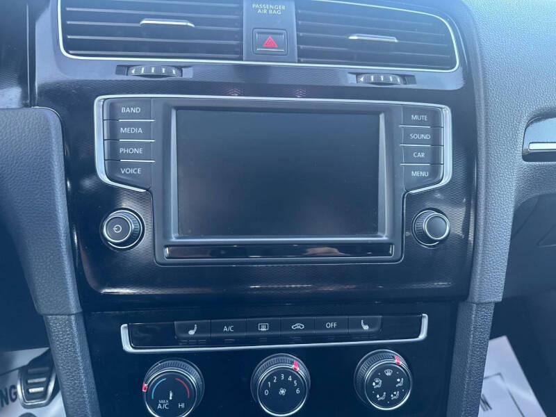 2017 Volkswagen Golf GTI SE