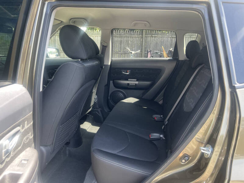 2012 Kia Soul +