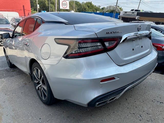 2020 Nissan Maxima SV photo 9