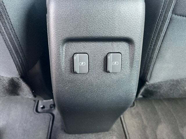 2023 Nissan Kicks 28