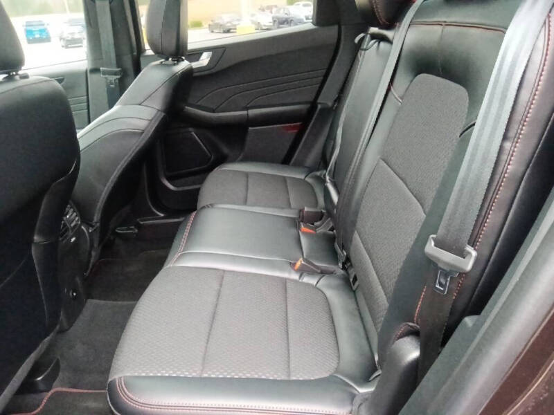 2023 Ford Escape ST-Line Select