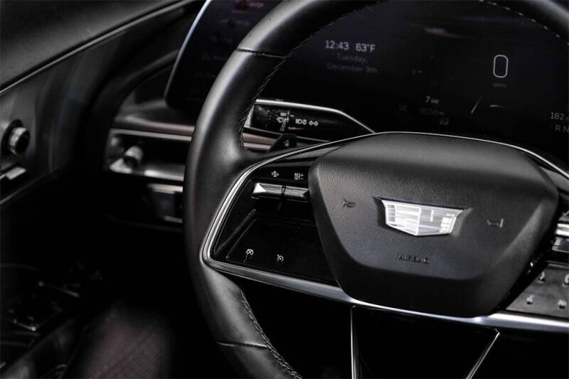 2024 Cadillac LYRIQ Tech