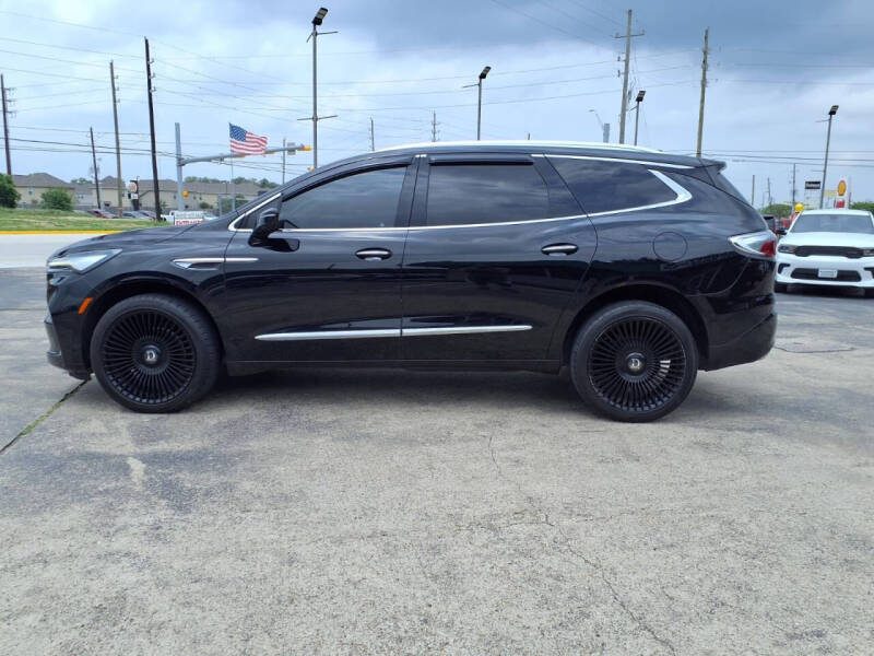 2022 Buick Enclave Essence