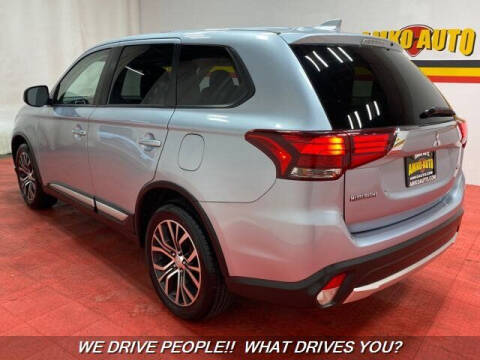 2017 Mitsubishi Outlander ES