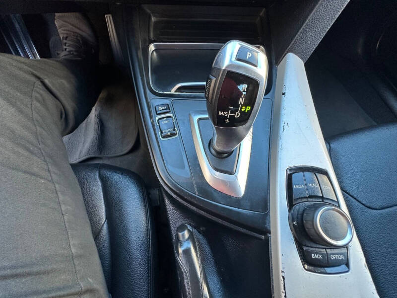 2018 BMW 3 Series 320i