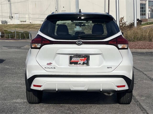 2024 Nissan Kicks SR