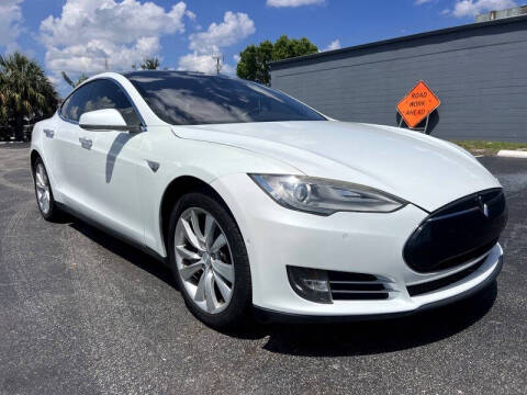 2015 Tesla Model S 85