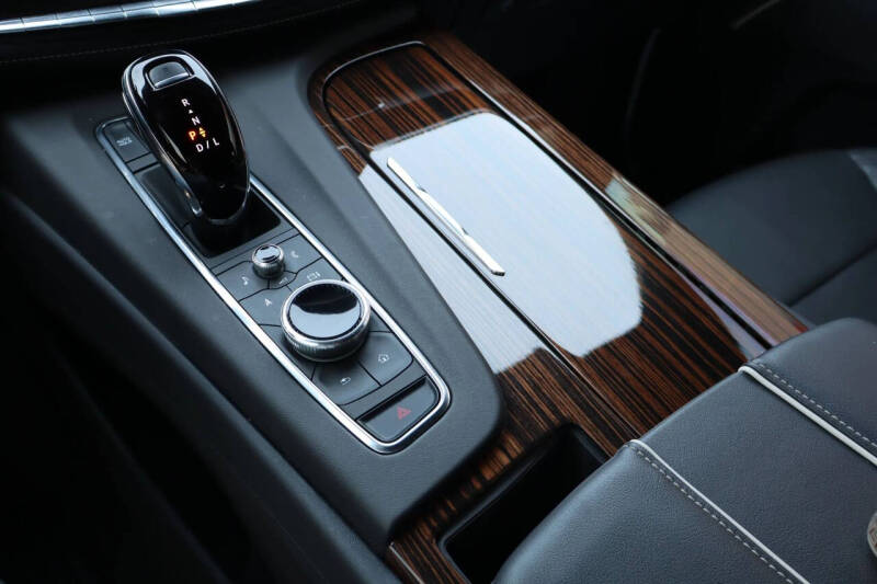 2023 Cadillac Escalade Luxury
