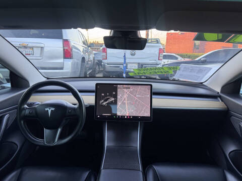 2019 Tesla Model 3 Standard Range Plus