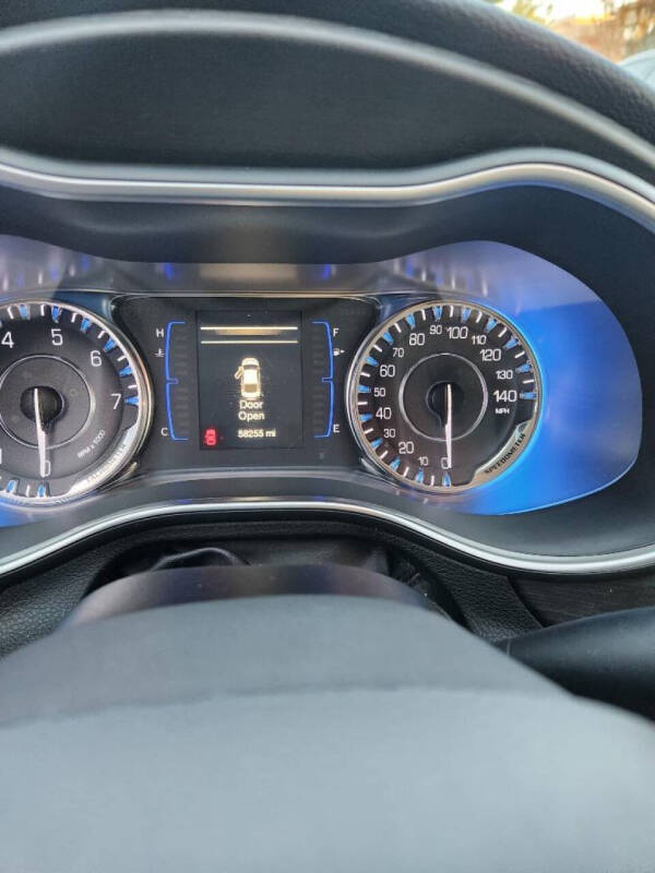 2017 Chrysler 200 Limited