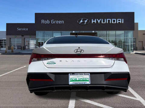 2026 Hyundai Elantra Hybrid