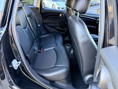 2018 MINI Hardtop 4 Door Cooper