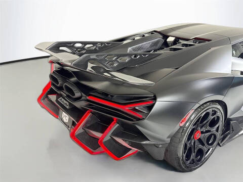 2024 Lamborghini Revuelto