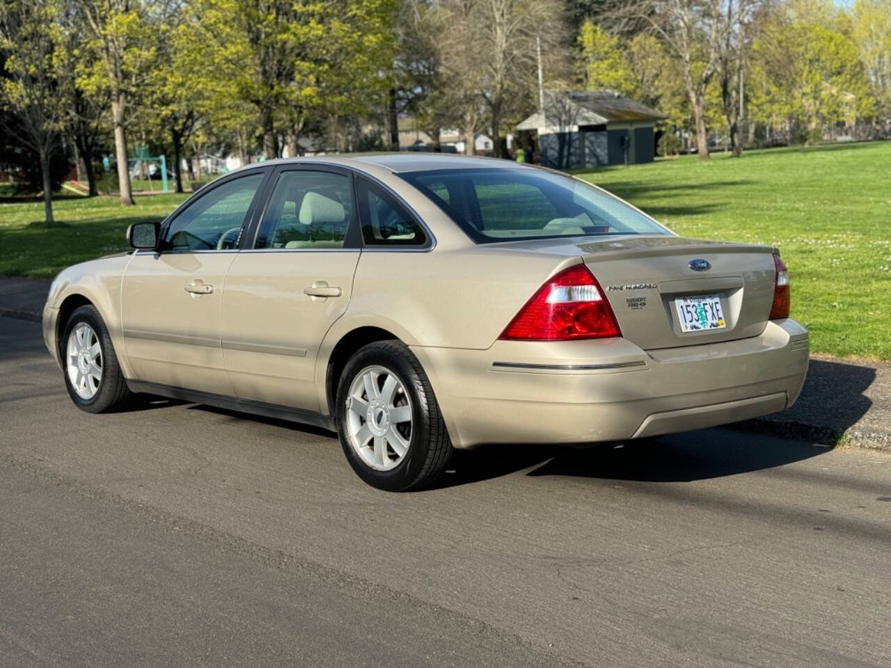 2005 Ford Five Hundred for sale at Carz Connect LLC in Portland, OR