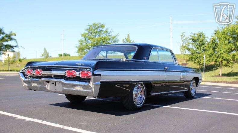 1962 Oldsmobile Starfire