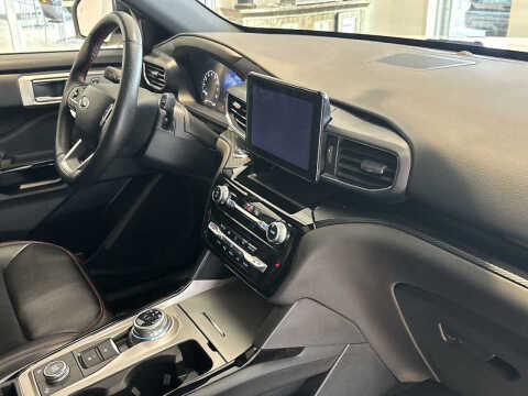 2022 Ford Explorer ST-Line