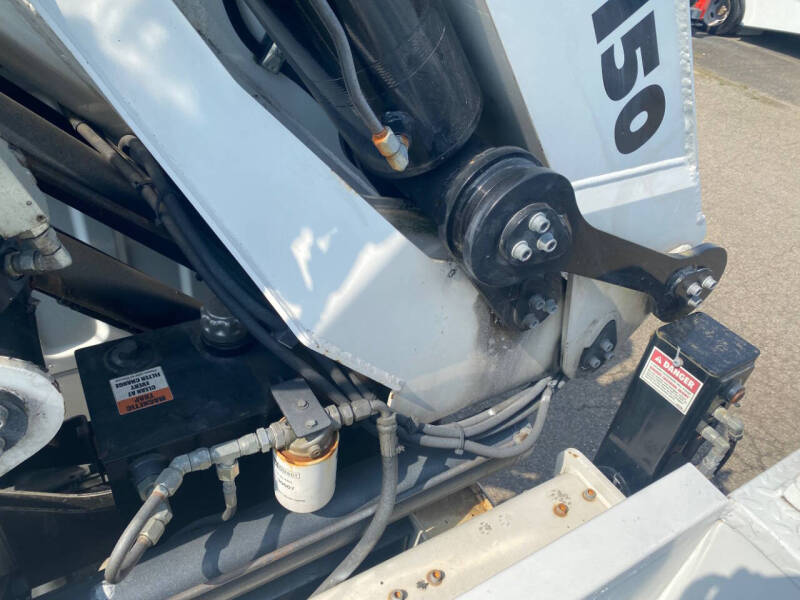 2008 Freightliner M2 106