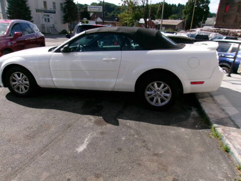 2006 Ford Mustang V6 Standard