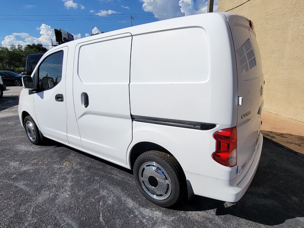 2018 NISSAN NV200 Van - $17,999