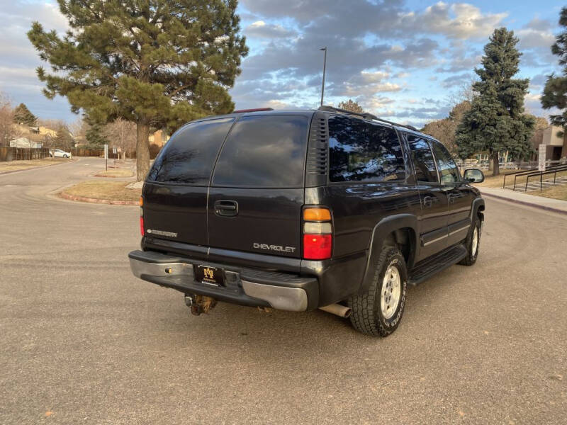 Image 3 of 2004 Chevrolet Suburban 1500