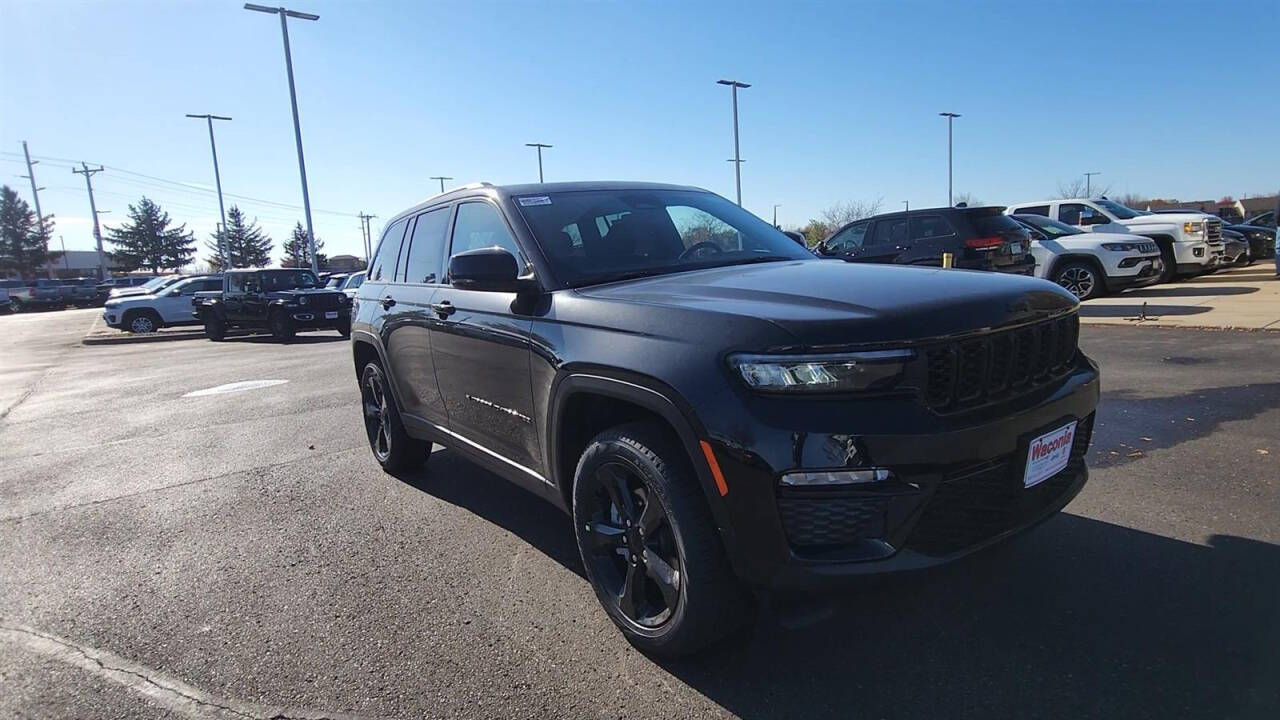 2025 Jeep Grand Cherokee for sale at Victoria Auto Sales in Victoria, MN