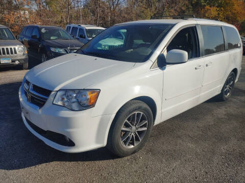 2017 Dodge Grand Caravan for sale at Short Line Auto Inc in Rochester MN