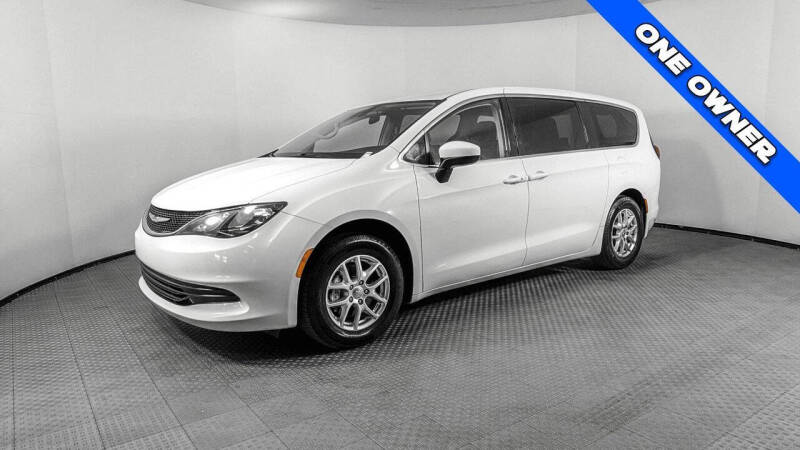 2020 Chrysler Voyager LX