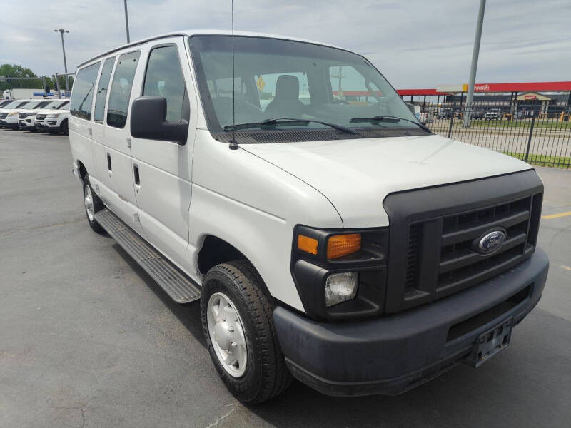 2011 Ford E-Series E-350 SD