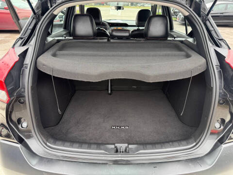 2019 Nissan Kicks SR