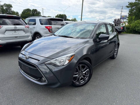 2020 Toyota Yaris Hatchback LE
