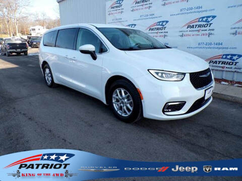 2023 Chrysler Pacifica Touring L