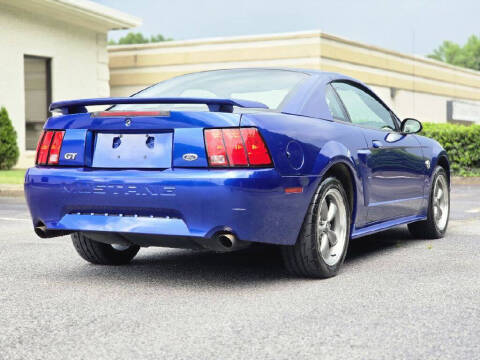 2004 Ford Mustang GT Deluxe