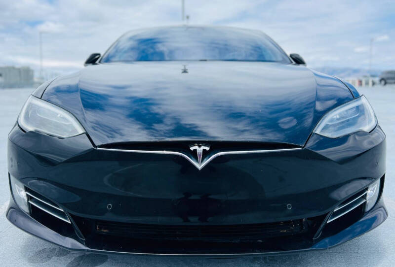 2017 Tesla Model S 90D