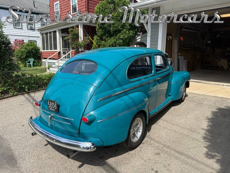 1946 Ford Super Deluxe