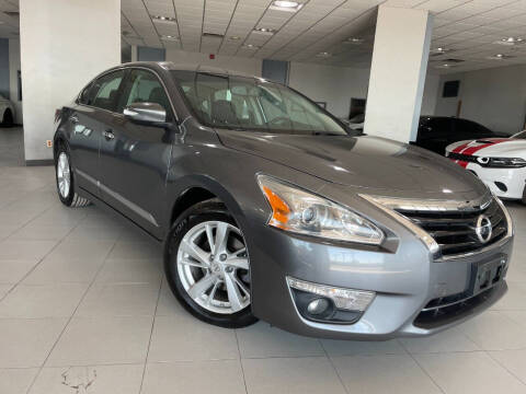 2015 Nissan Altima for sale at Auto Mall of Springfield in Springfield IL