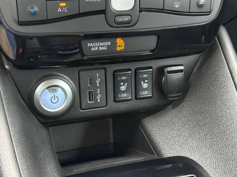 2022 Nissan LEAF SV