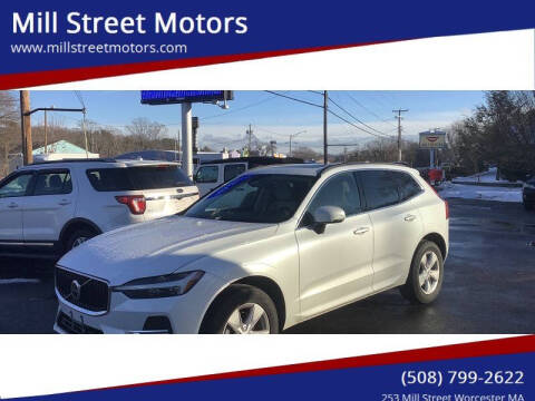 2022 Volvo XC60 B5 Momentum