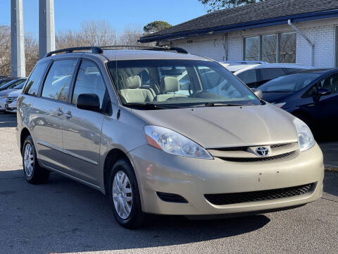 2008 Toyota Sienna CE 8-Passenger