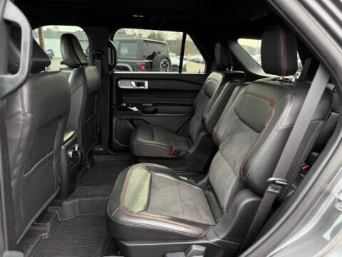 2024 Ford Explorer ST-Line