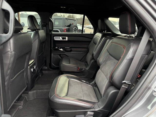 2024 Ford Explorer ST-Line