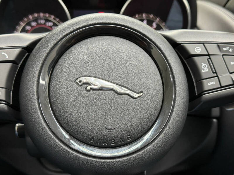 2017 Jaguar F-TYPE R