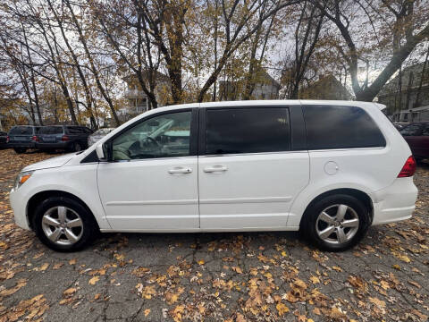 2010 Volkswagen Routan SE