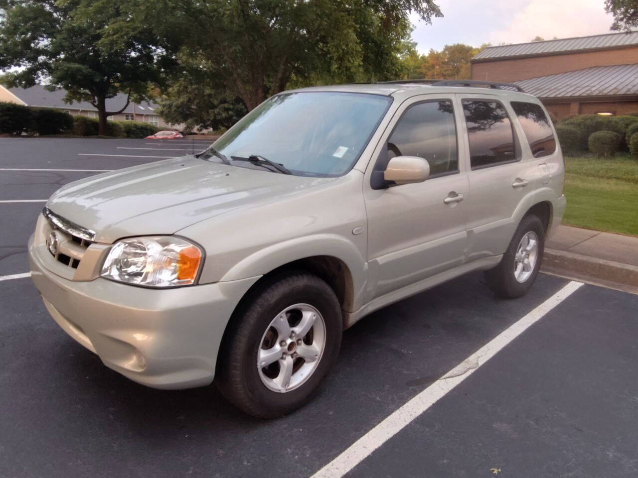 Champagne 2005 Mazda Tribute s s 4dr SUV 1