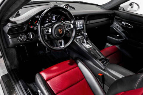 2018 Porsche 911 Carrera GTS