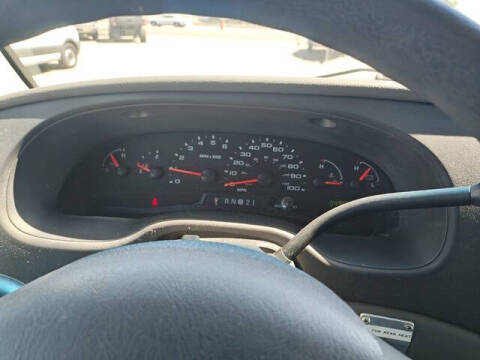 2004 Ford E-Series E-250
