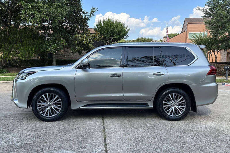 2019 Lexus LX 570 Three-Row