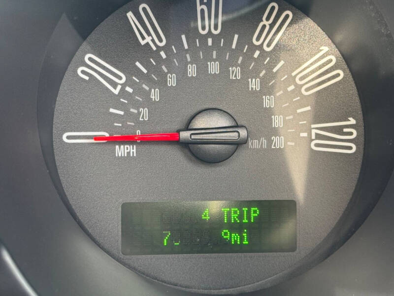 2005 Ford Mustang V6 Deluxe