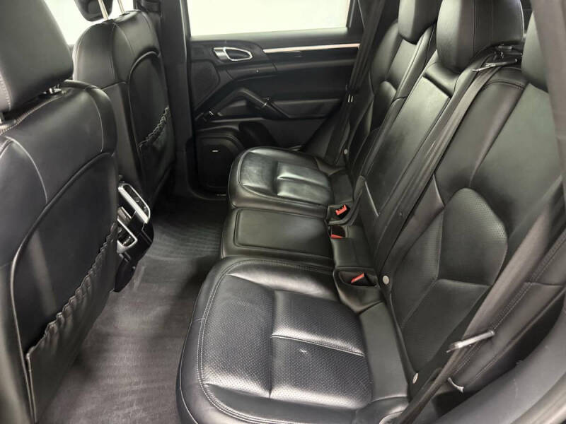 2016 Porsche Cayenne S E-Hybrid